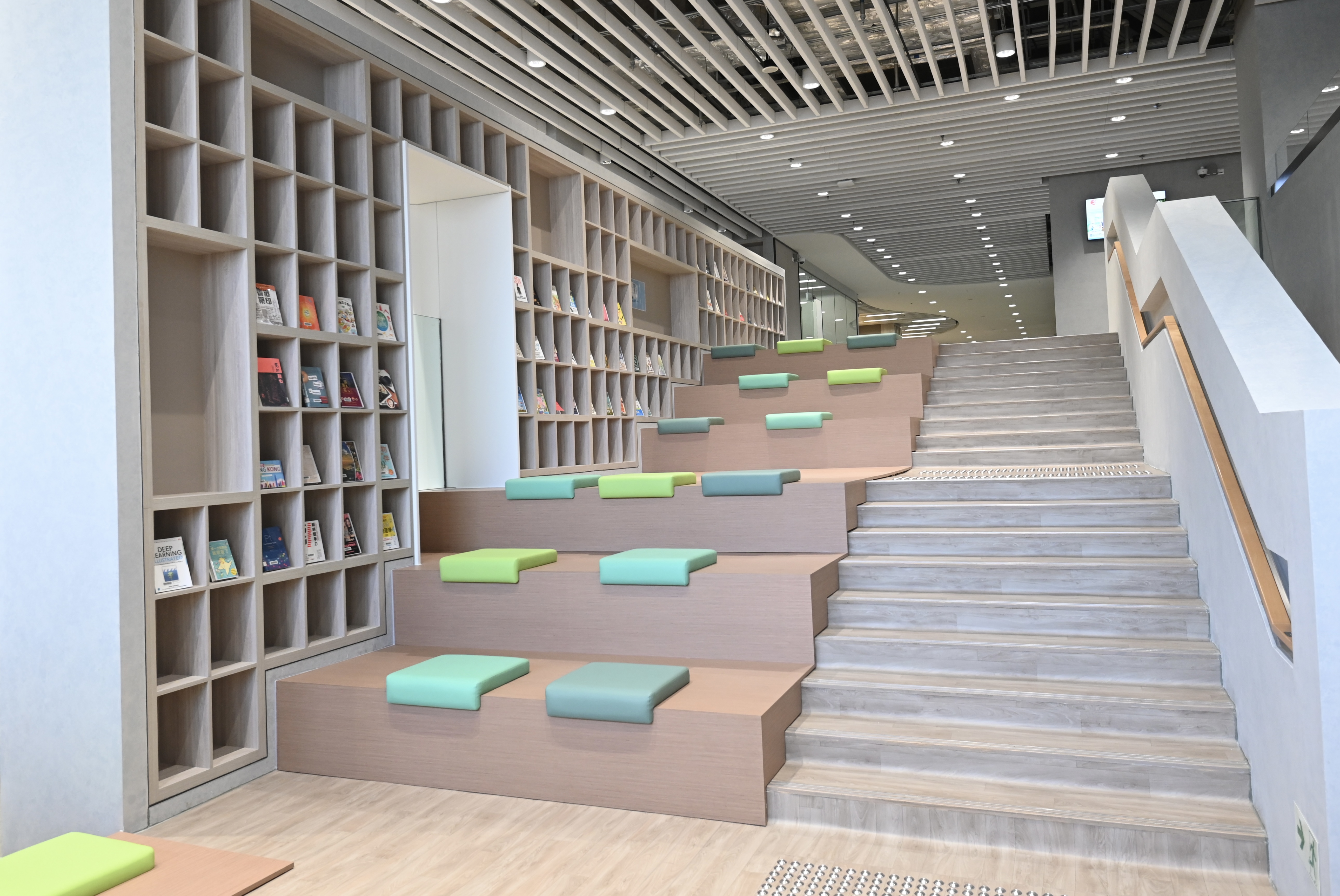深水埗公共圖書館 (分區圖書館) 4 深水埗公共圖書館 (分區圖書館) 4
